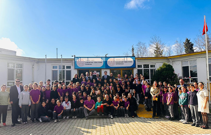 Türk Ytong,  24 Kasım Öğretmenler Günü’nü Çukuryurt Türk Ytong İlkokulu ve Ortaokulu’nda öğretmen ve öğrencilerle birlikte  kutladı