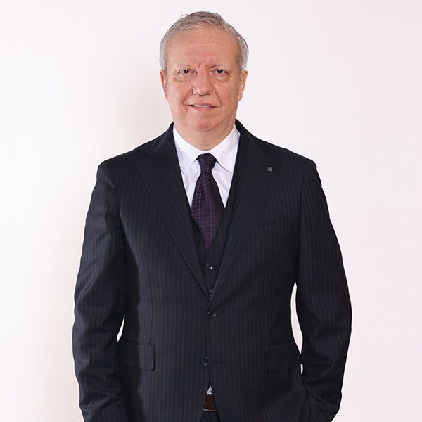 Metin Akdoğan